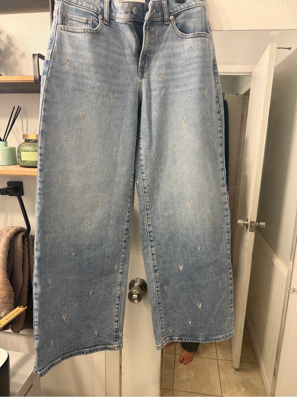 PINK Victoria's Secret Light Blue Wide-Leg Embroidered Heart Jeans